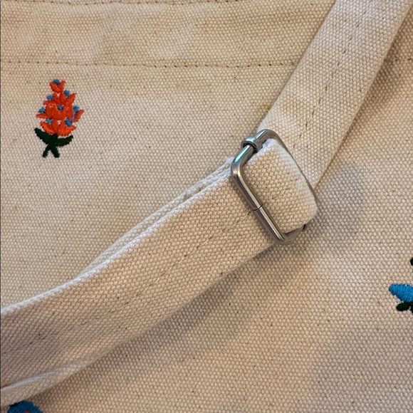 BAGGU Duck Dity Floral Embroidered Canvas Tote Bag - Picture 10 of 11